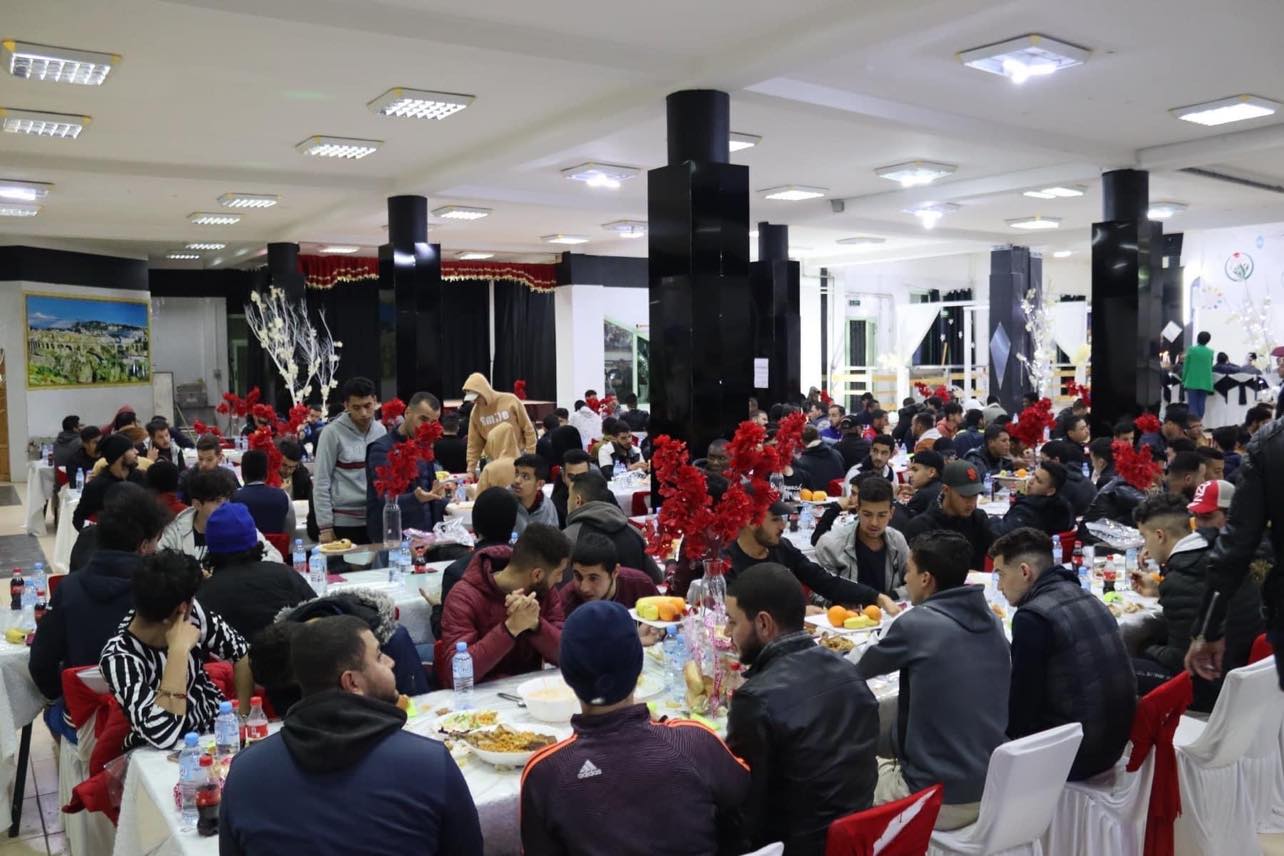 افطارات جماعية على شرف الطلبة الاجانب و الجزائرين